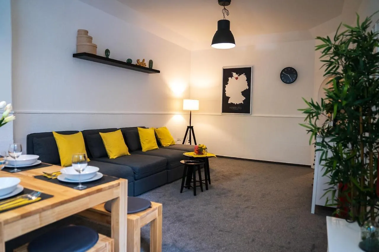 Spacious 3 Bedroom Apartment Hamburg Germany